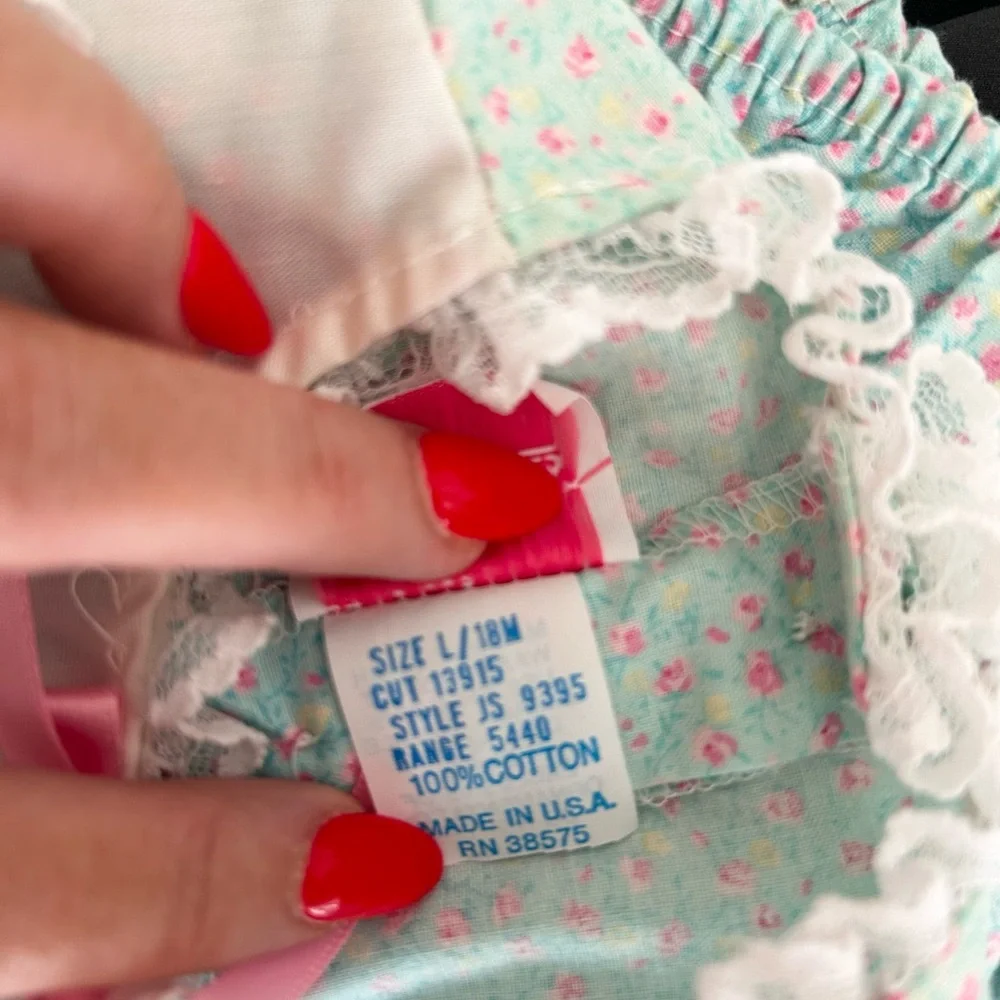 Vintage 1980s 18 Months Floral Lace Ruffles Dress with Bloomers - Picture 3 of 10